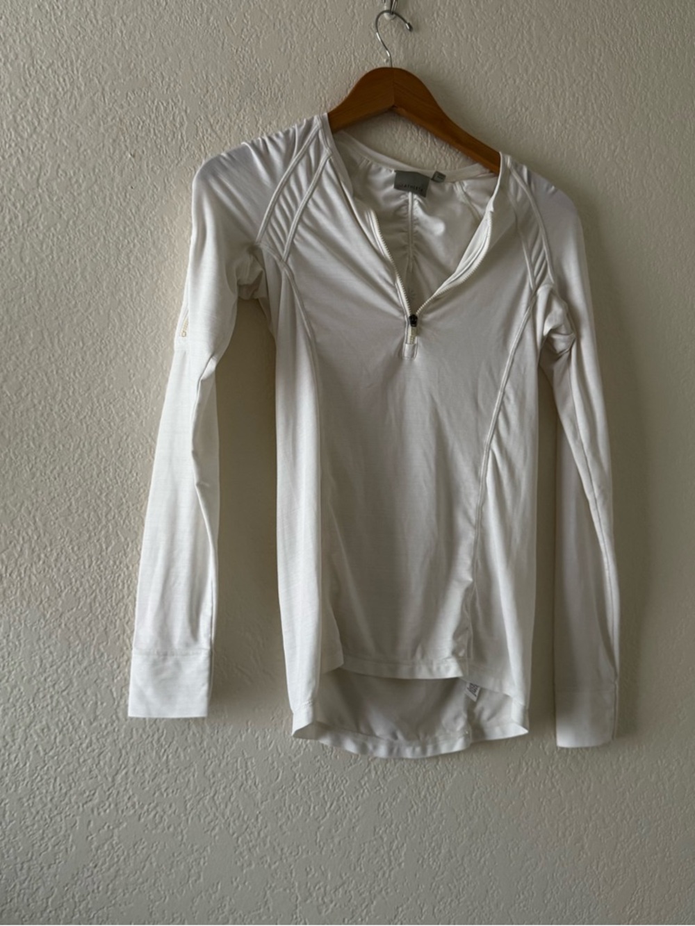 Athleta Pacifica Sports Top White Workout SPF 30